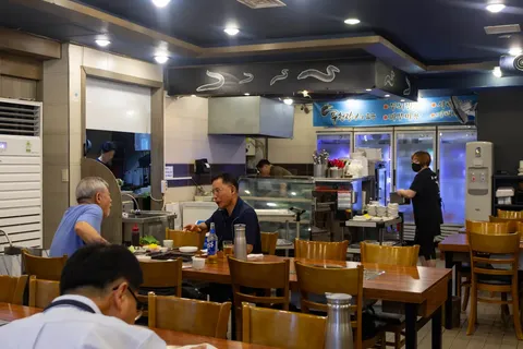황제풍천민물장어 공간