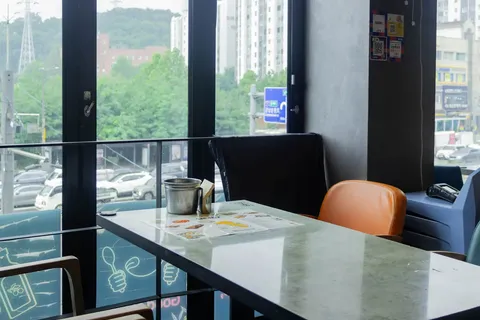 BBQ치킨 사당역점 사진 6